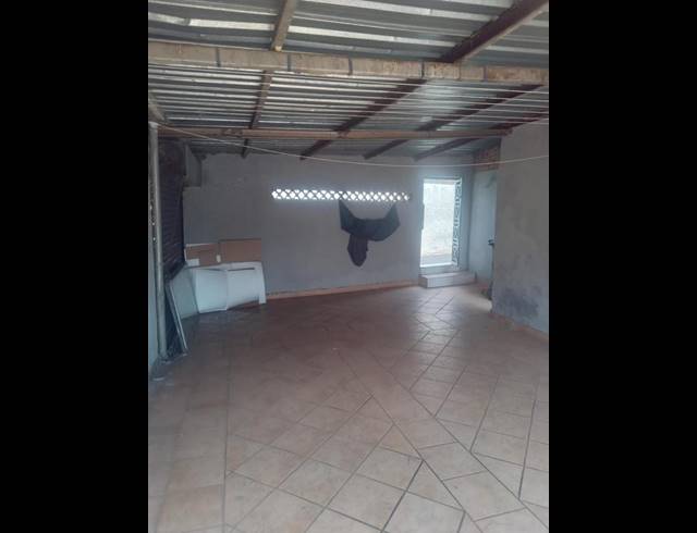 5 BEDROOM HOUSE FOR SALE IN MAYFAIR